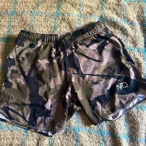 NFQ camo mens shorts, size L